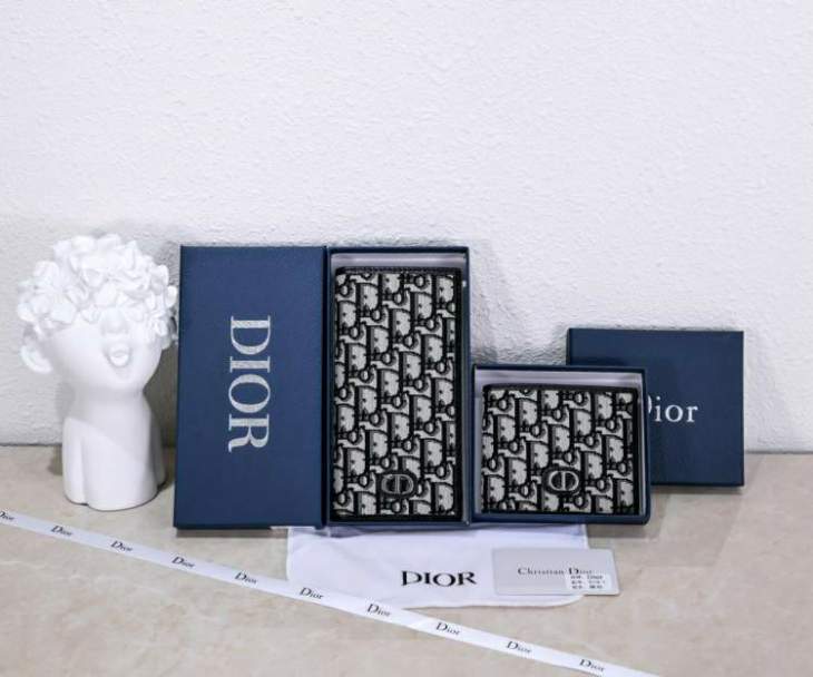Picture of Dior Wallets _SKUfw239329289fw